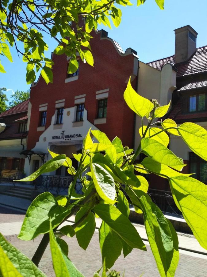 Grand Sal Hotel Wieliczka Bagian luar foto