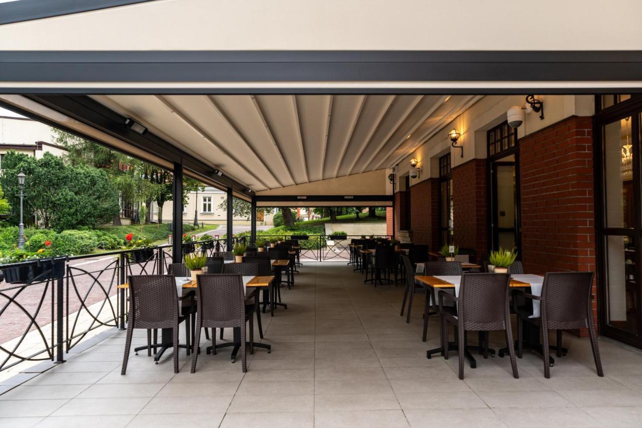 Grand Sal Hotel Wieliczka Bagian luar foto