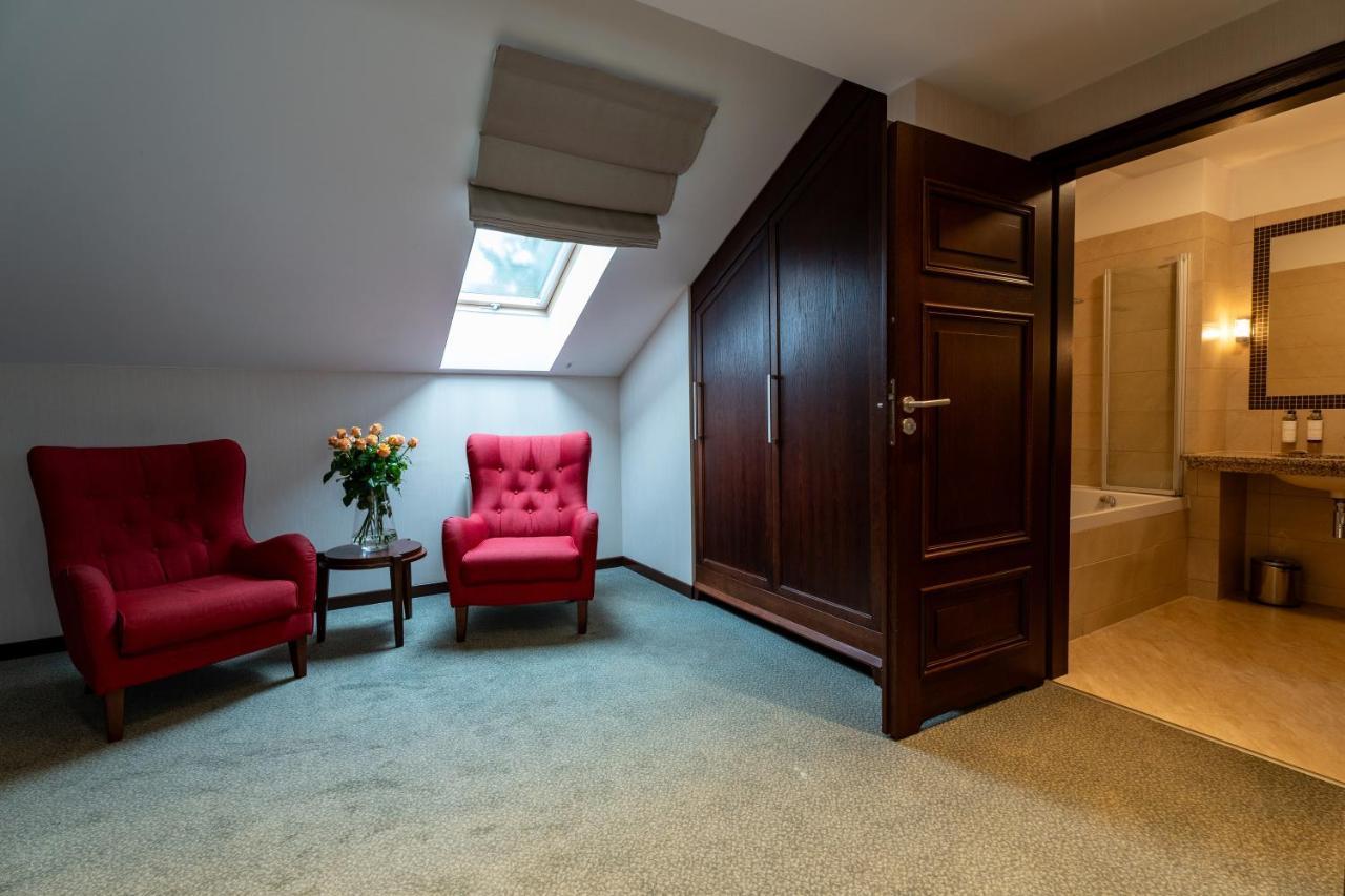 Grand Sal Hotel Wieliczka Bagian luar foto