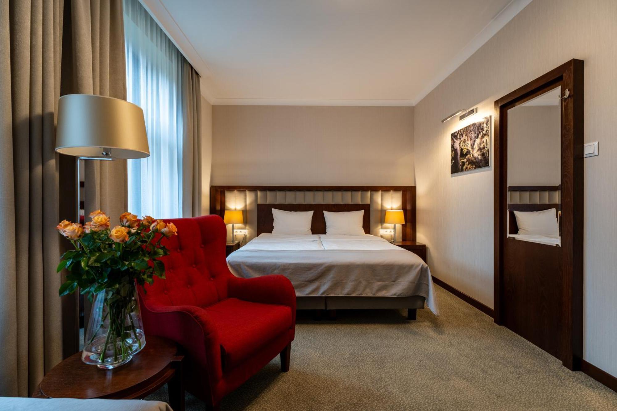 Grand Sal Hotel Wieliczka Bagian luar foto
