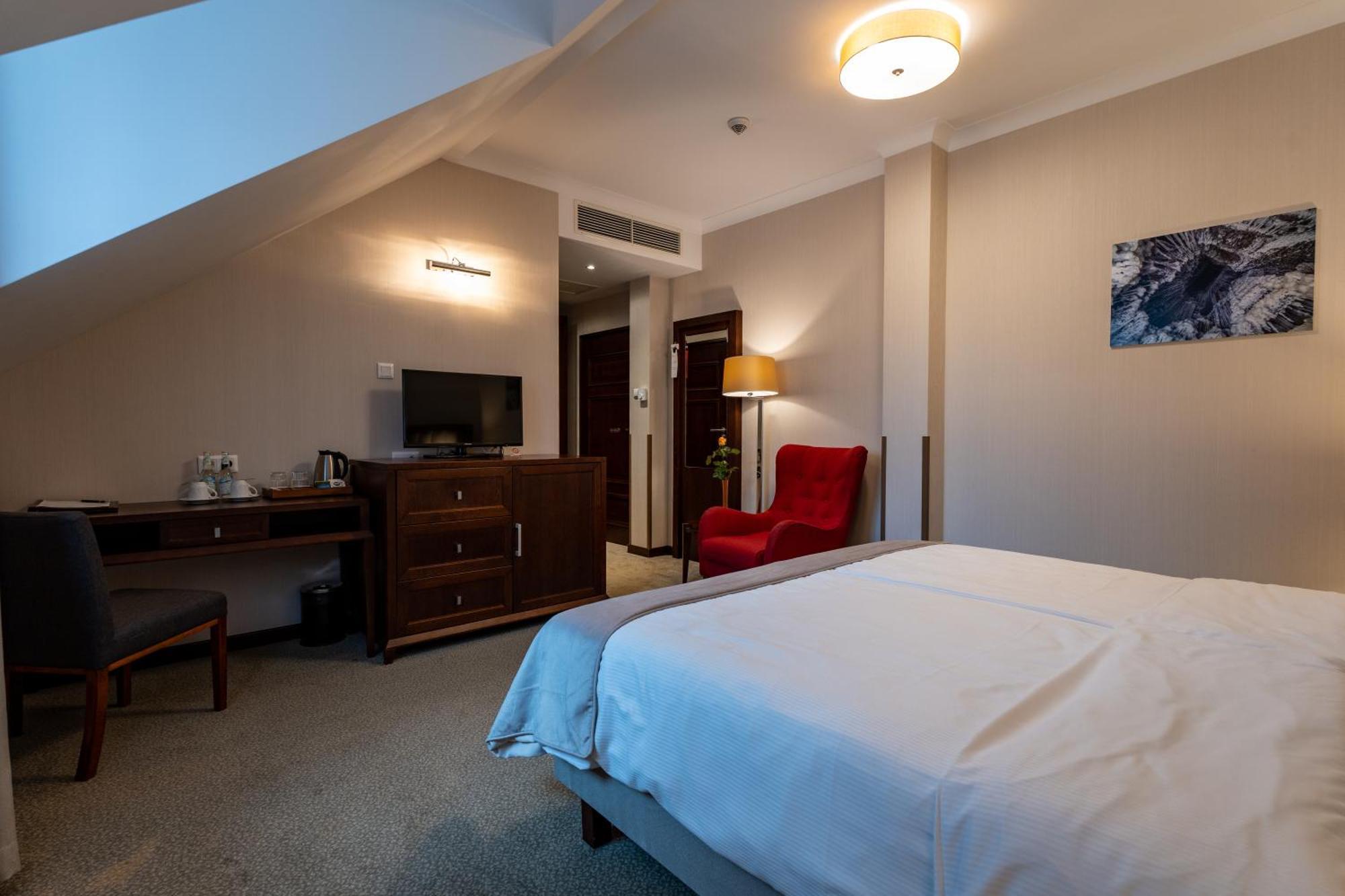 Grand Sal Hotel Wieliczka Bagian luar foto