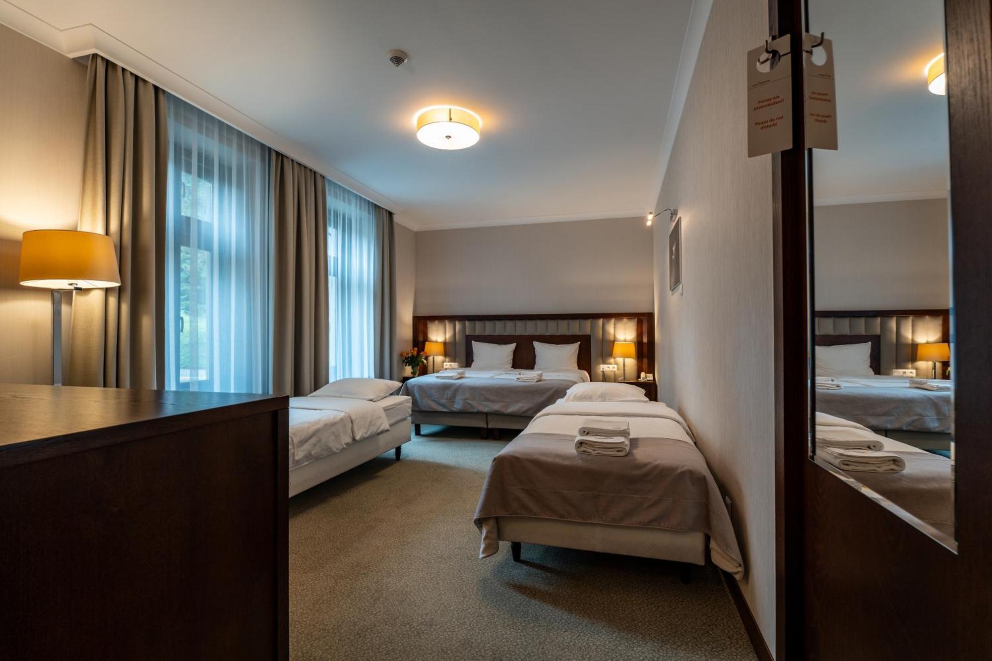 Grand Sal Hotel Wieliczka Bagian luar foto