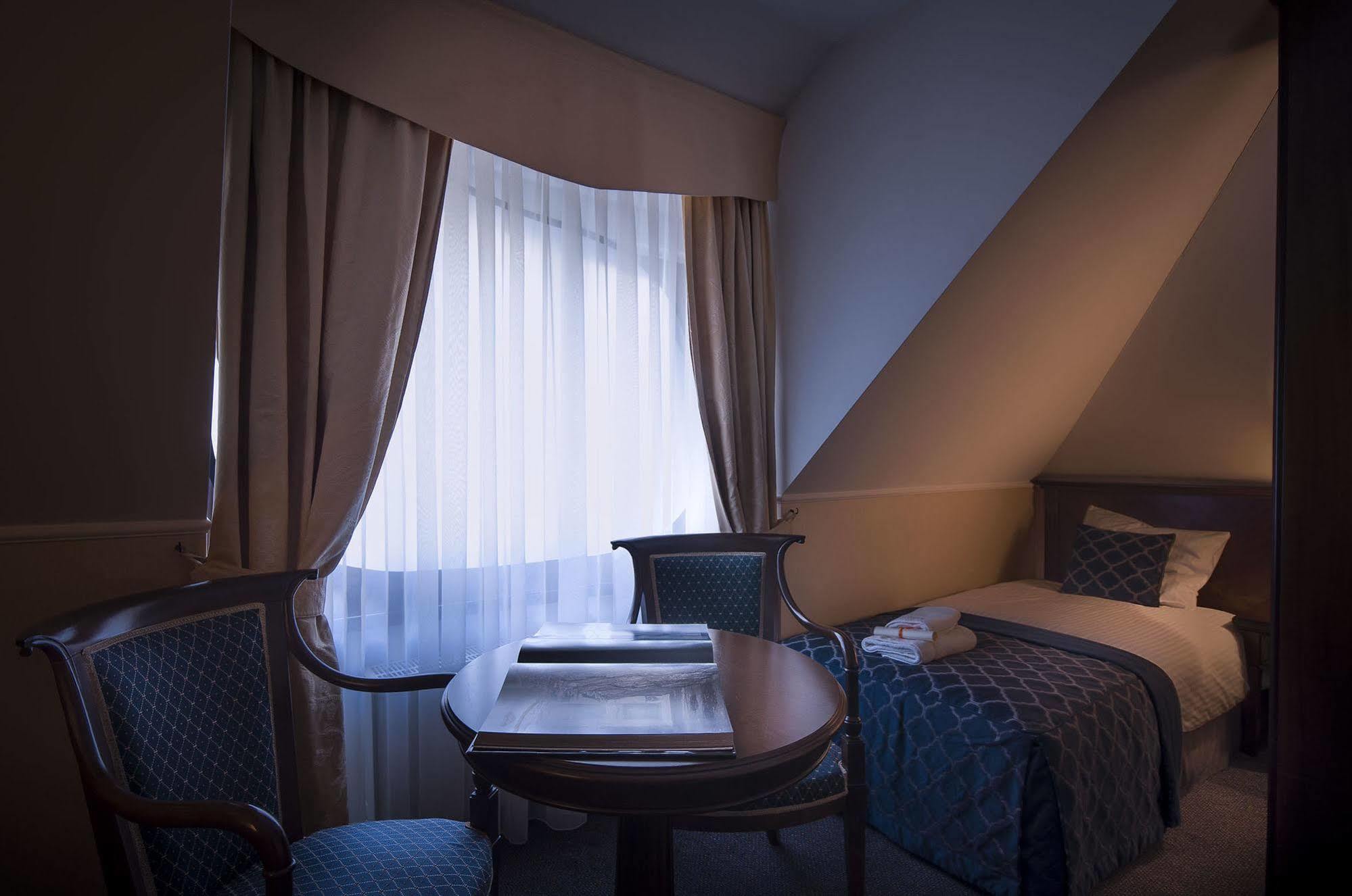 Grand Sal Hotel Wieliczka Bagian luar foto