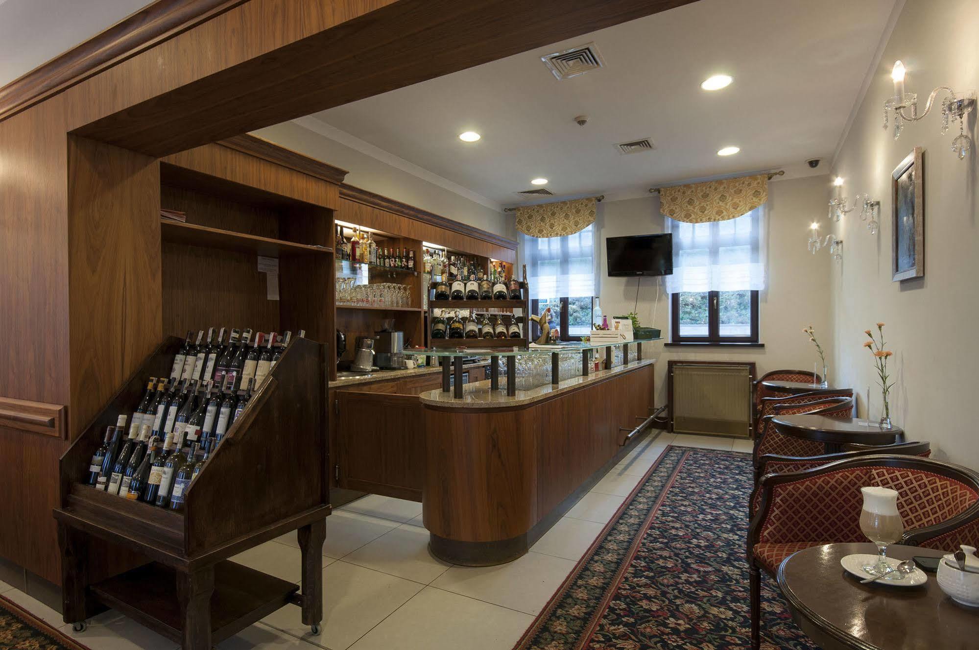 Grand Sal Hotel Wieliczka Bagian luar foto