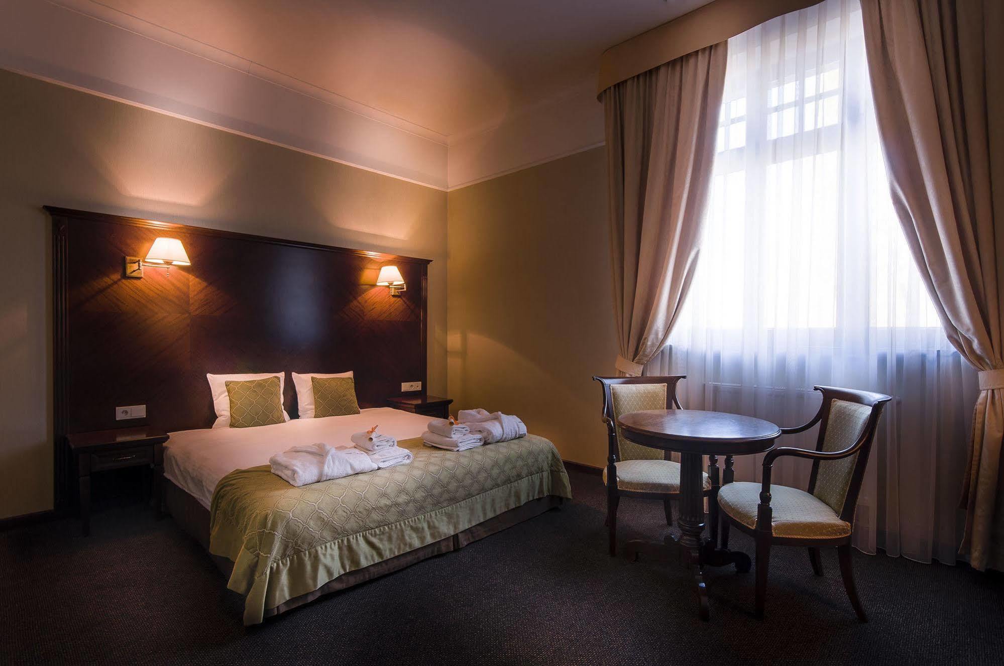 Grand Sal Hotel Wieliczka Bagian luar foto